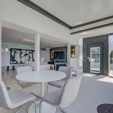 Villa 136-luxury Villa, Sea Views, Private Heated Pool Benalmádena