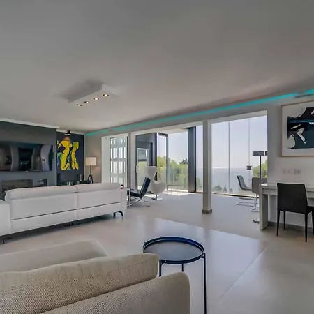 Villa 136-luxury Villa, Sea Views, Private Heated Pool Benalmádena